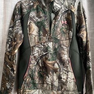 Under Armour camo 1/4 zip